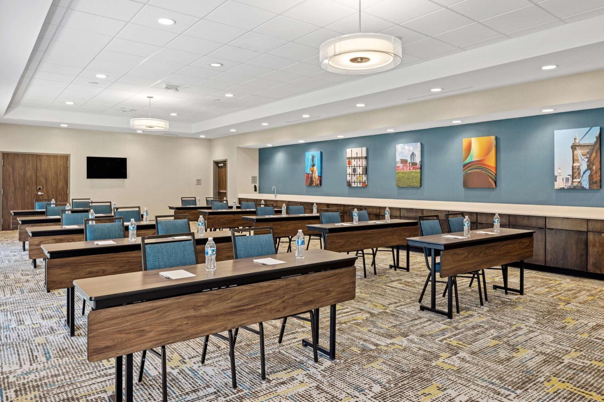 Dent Hampton Inn & Suites Cincinnati West, Oh מראה חיצוני תמונה